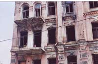 Schäden durch Feuchtigkeit und Zerstörung des Gebäudes in Kiew
