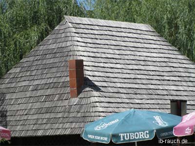 Haus mit Dachziegel aus Holz Rumänien