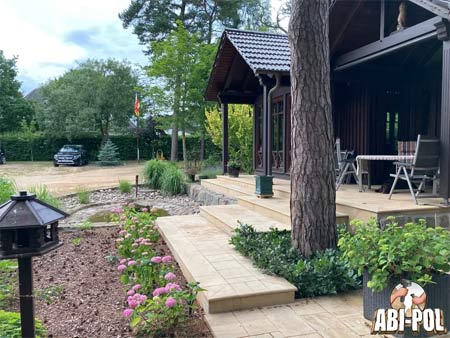 Terrasse mit Sandstein