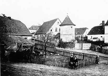 Lehmhäuser in   Möckern, eine historische Aufnahme.