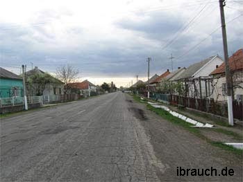 Dorfstrasse bei Beregowo