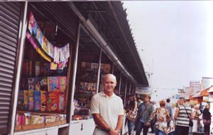Peter Rauch auf dem Bücherbasar in Kiew